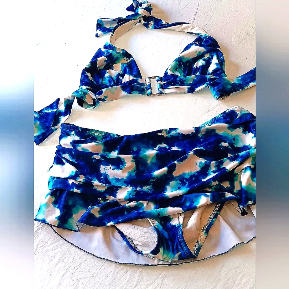 Kenneth Cole Blue Watercolor Skirted Bikini Silver Hardware 10 Tie Dye